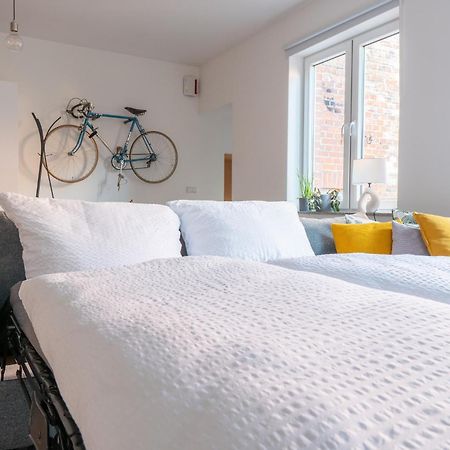 Luxurioeses Apartment, 10Min Innenstadt, Parkplatz Erfurt Buitenkant foto