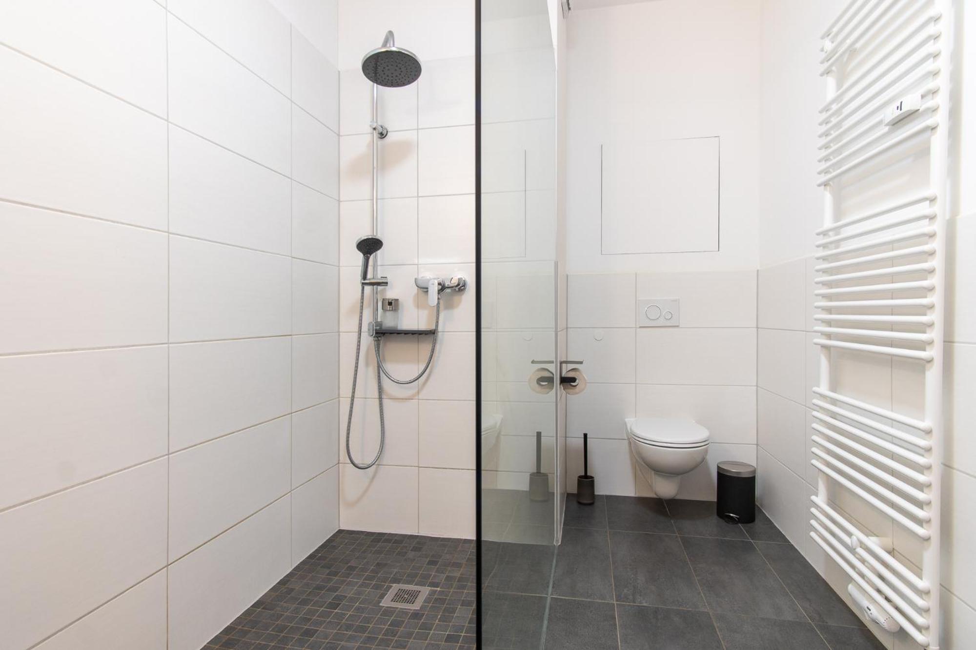 Luxurioeses Apartment, 10Min Innenstadt, Parkplatz Erfurt Buitenkant foto